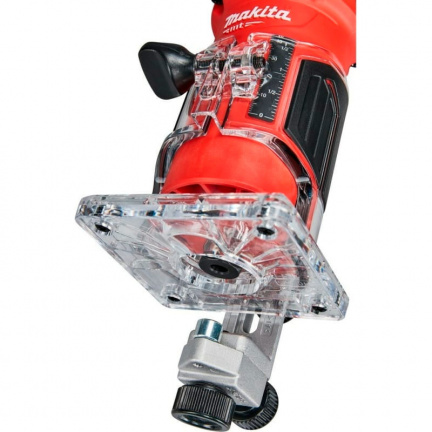 Фрезер Makita M3702