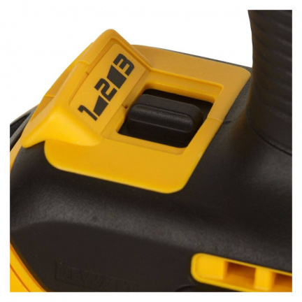 Аккумуляторный гайковерт DeWalt DCF899NT ударный (без акк, без з/у)