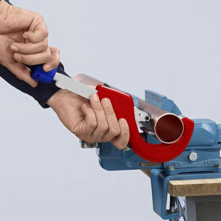 KNIPEX TubiX XL Труборез для нерж. стали и цветных металлов, Ø 6-76 мм / толщина max 2 мм, длина 260