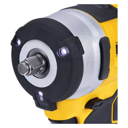 Аккумуляторный гайковерт DeWalt DCF903P1G ударный