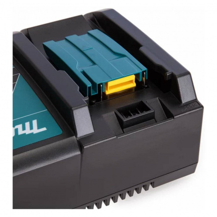 Набор Makita BL1830B + DC18RC (191A24-4)