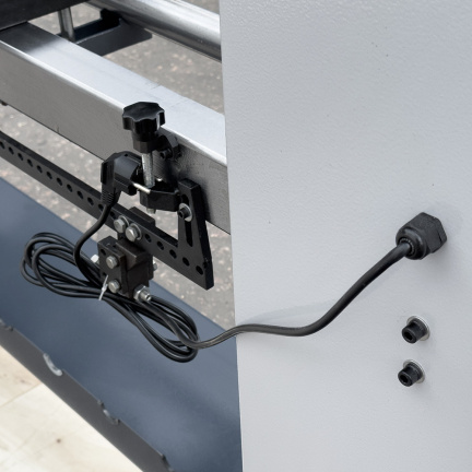 PROMA DSL-1500/230 деревообрабатывающий токарный станок