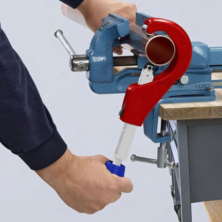 KNIPEX TubiX XL Труборез для нерж. стали и цветных металлов, Ø 6-76 мм / толщина max 2 мм, длина 260